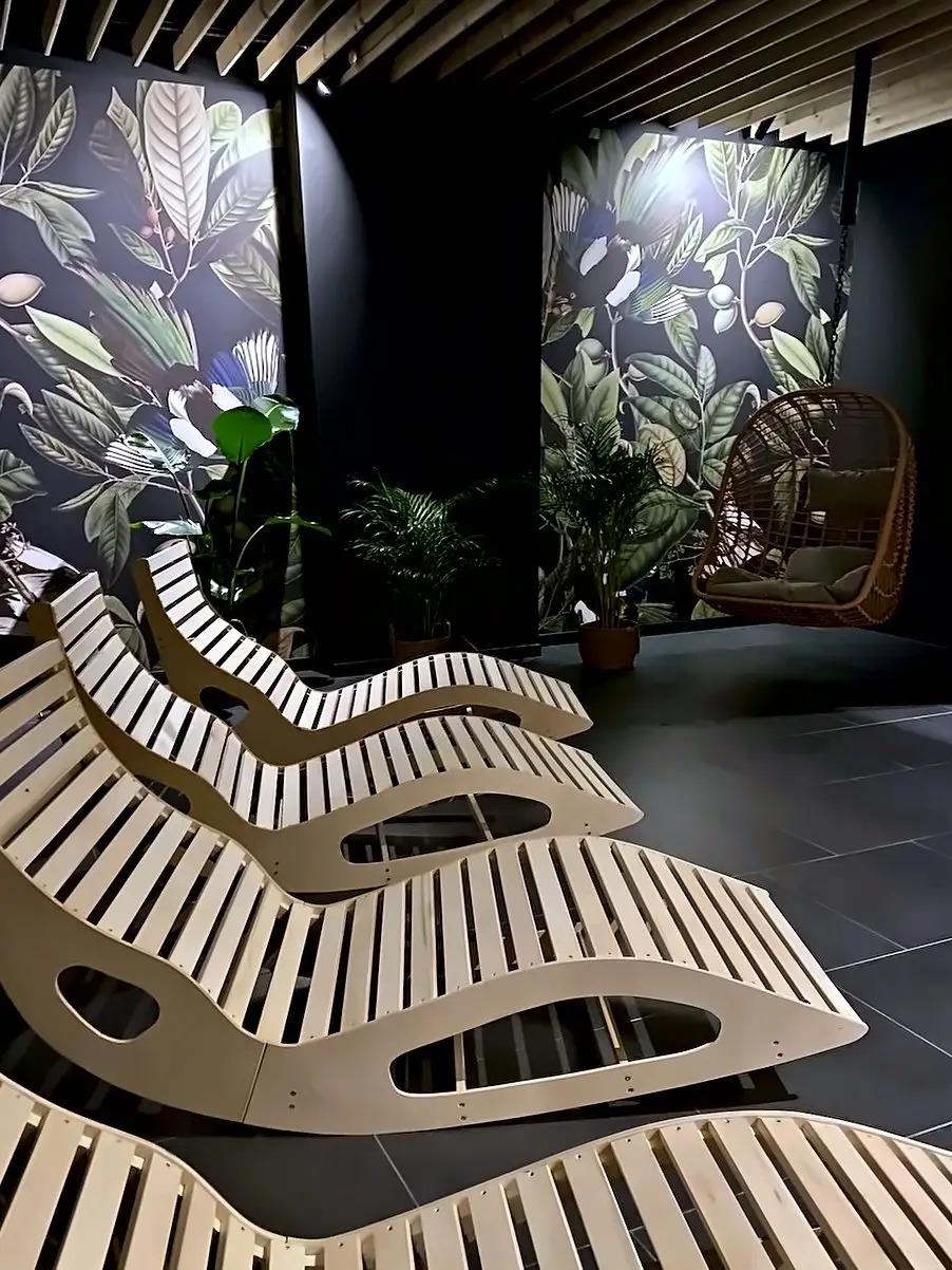 Loungers in the relaxation zone